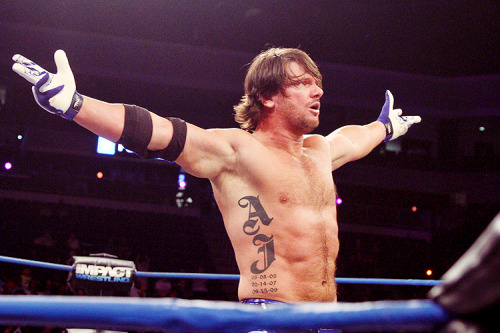 ЭйДжей Стайлс официально покидает TNA