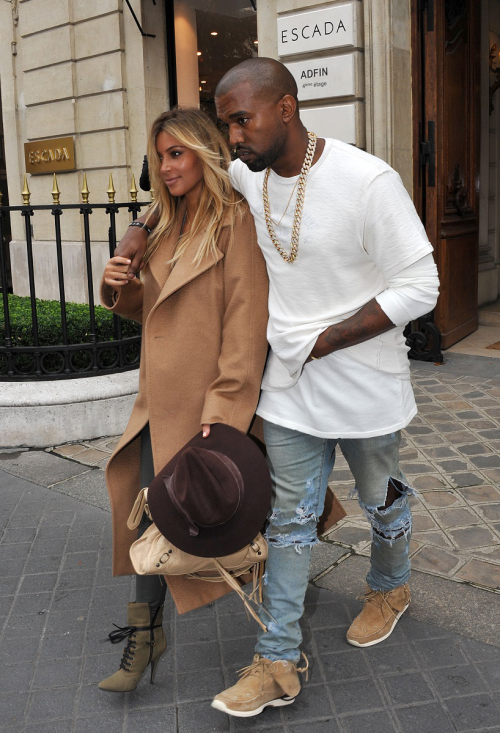 September 28, 2013 - Kim and Kanye out in Paris. 