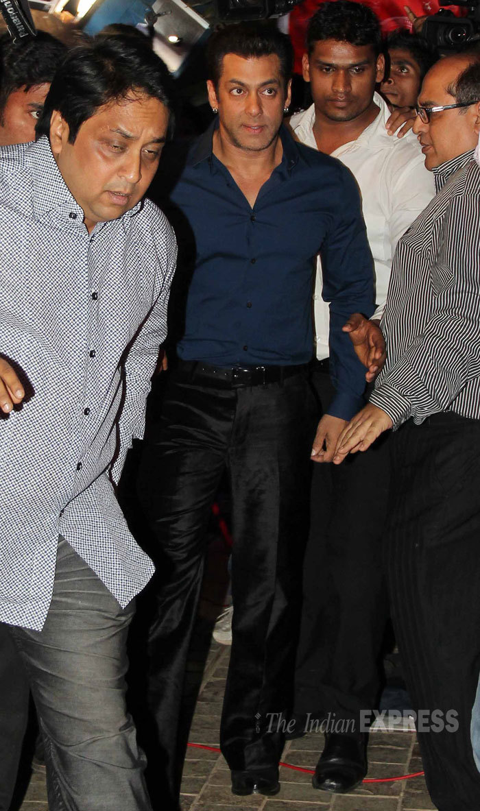 2013 - ★ Salman Khan at ‘Bandra 190’ store launch (December 18th 2013) ! Tumblr_my3055TGvA1qctnzso3_1280