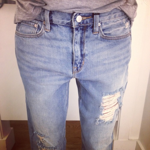 lushwisdom: boyfraaaan jeans / insta: @rbcchrnndz 