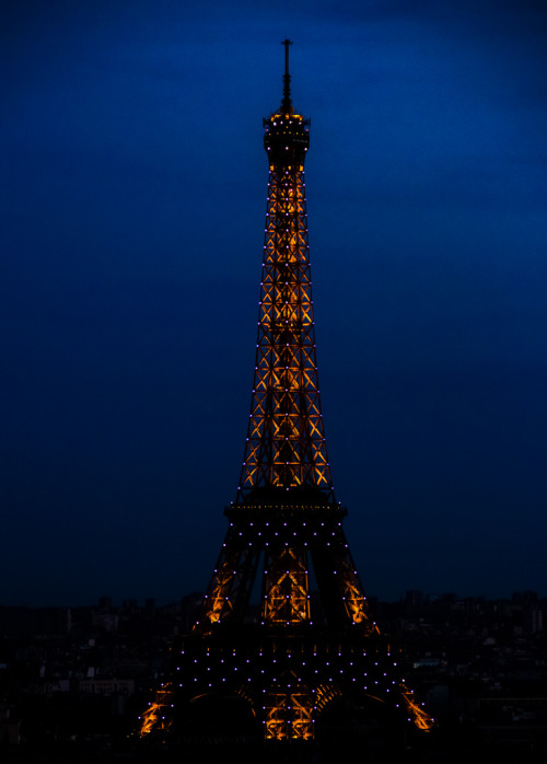 h4ilstorm: Eiffel Tower (by Benoit photography) 