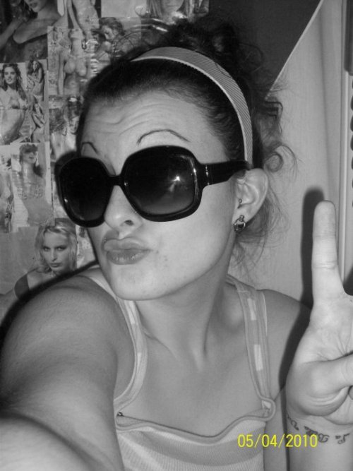 the plucked-to-death eyebrows, the greasy sunglasses indoors, the fake black-and-white shot, the duckface&#8230; oh darlin&#8217;, you are a just a walking cliché, aren&#8217;t you? it&#8217;d almost be cute if it weren&#8217;t so revolting.