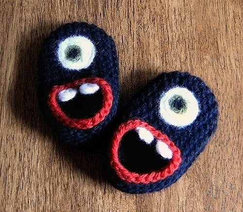 Monster Baby Shoes: These knit booties are scary cute! I can’t wait to toddle around in these all winter. I might even have to figure out a way to incorporate them into my Halloween costume! (via Shine)   - Tutu Couture, Fashion