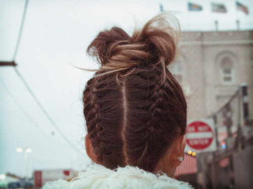 mihstie: starlitmoons: huilena: i just adore braids! someone do these braids on me: ((( (Will someone do this for me? yes! me haha