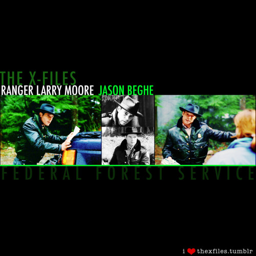 RANDOM X-FILE FACT OF THE DAY The actor who played Ranger Larry Moore in the episode 1x19 Darkness Falls has been David Duchovny’s best friend since childhood. He also plays an FBI agent in FTF but is uncredited. He encouraged David to get into acting and went to the same school with JFK Jr. There is an interesting story about Beghe and Scientology on his wiki page.  Beghe was a Scientologist and while so his friendship with David suffered because the church viewed David as suppressive person. 