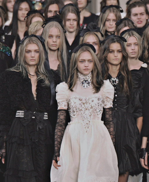  it’s a chanel girl army. 