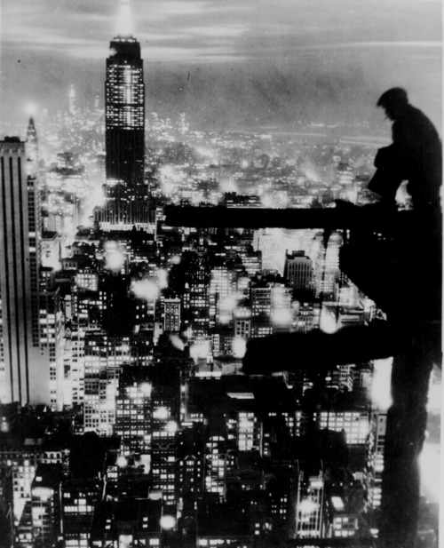 ruineshumaines: New York City at night, ca. 1935. 306-NT-174.352c (via National Archives) 