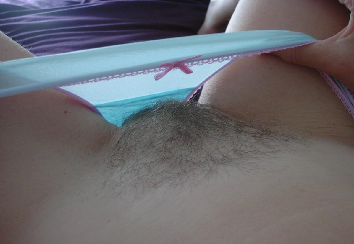 Pussy mound in panties peek