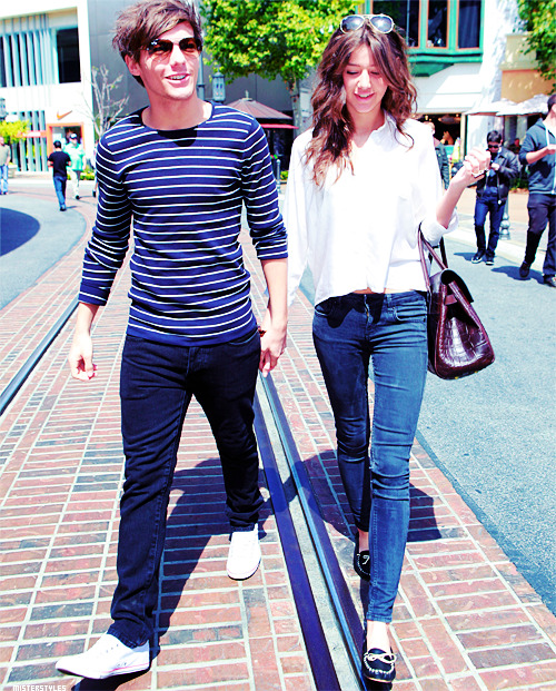 wefreakingloveonedirection: teamelounor: they look like a really famous couple or something omg they’re both perfect omg 