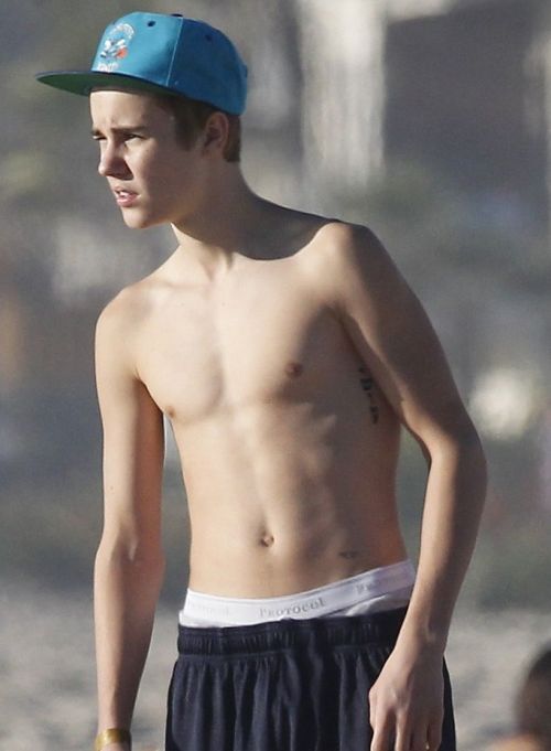 Justin bieber shirtless hospital