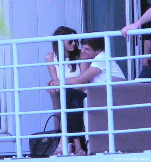 onedirectionfivesmiles: Louis and Eleanor, Toronto. May 29th 2012 (x) 