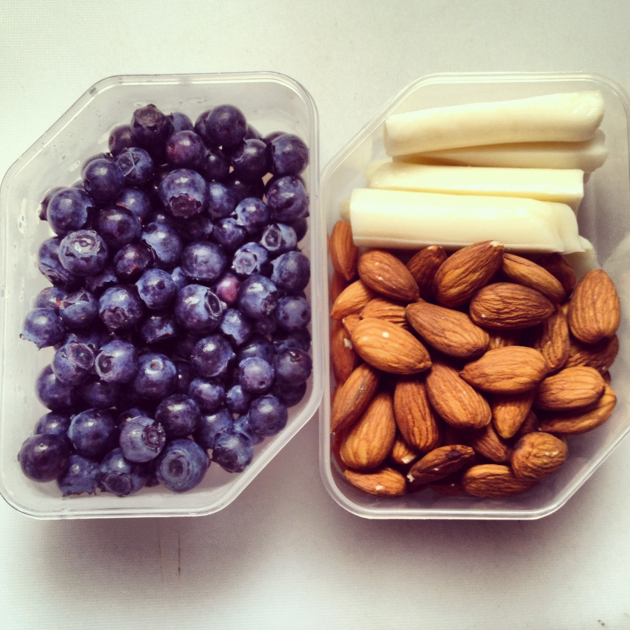thefitvixen: Packing yummy, healthy snacks for my road trip to San Diego!! Have a good weekend everyone! And thank you for being so inspirational!!! 