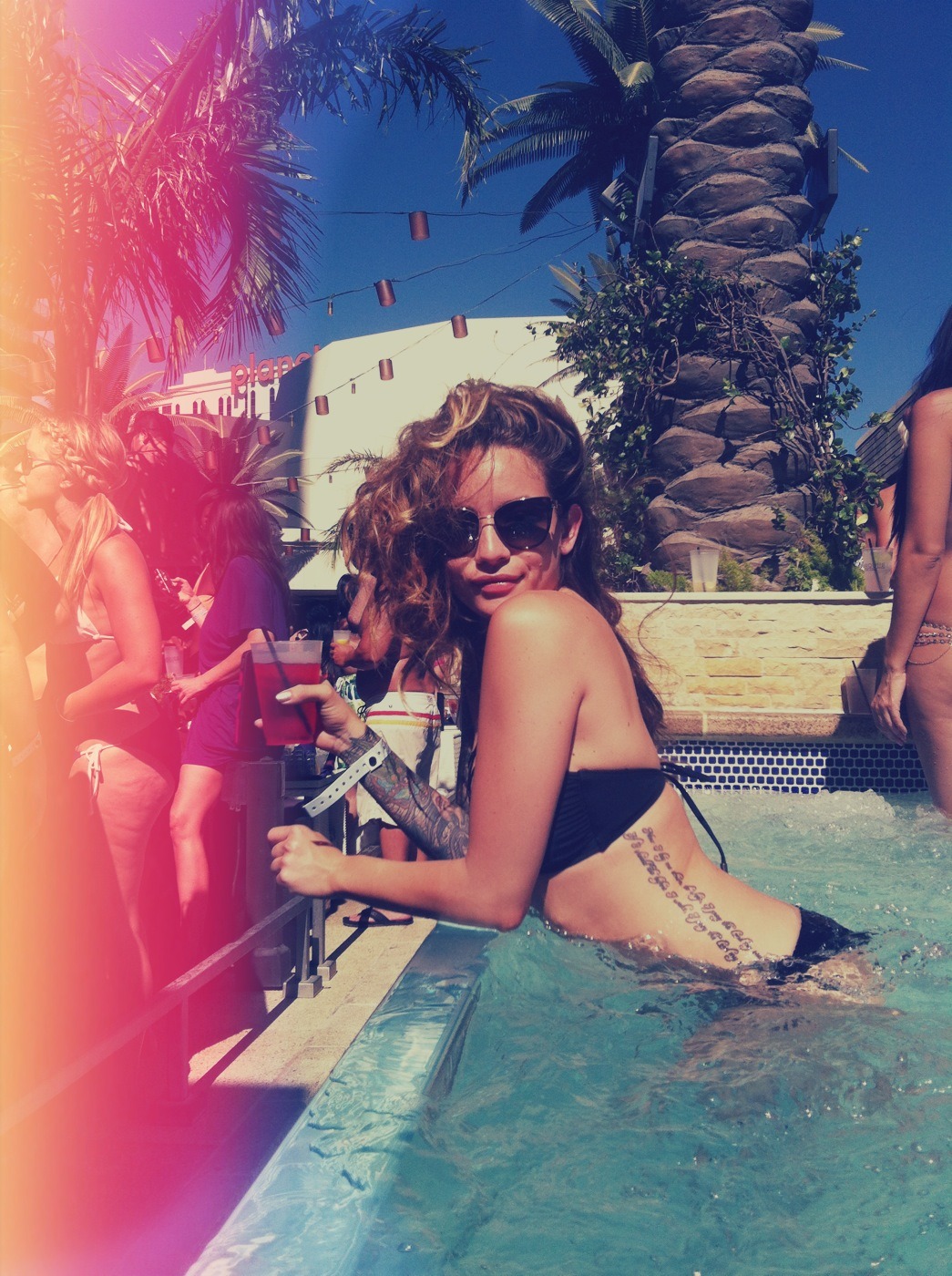 gypsyone: my main hoe at marquee day pool 