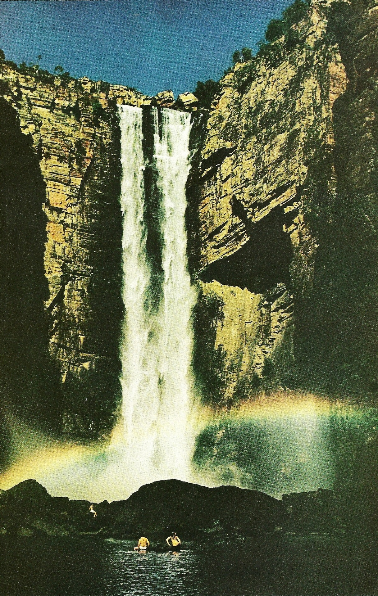 Vintage Waterfall 40
