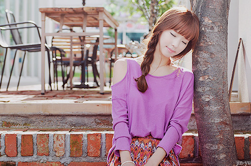 change it to you favourite ulzzang pic. Make it long not tall please!