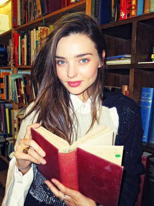 brassier: catharinethegreat: Miranda Kerr by Orlando Bloom This is the most beautiful photo I have ever seen of her, wow. 