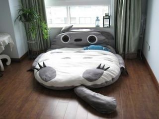 これ欲しい。トトロのベットで寝たら良い夢見れそう(^^) |Mizuhara Kikoの投稿画像