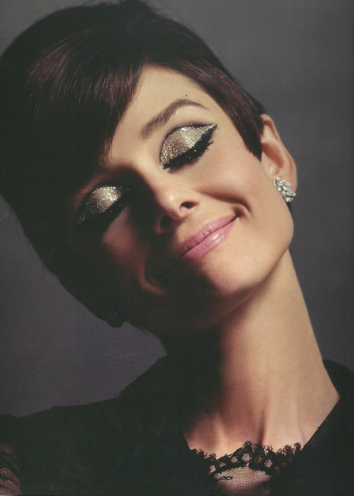 Audrey Hepburn photographed by Douglas Kirkland for How to Steal a Million, 1965. She is too cute.
