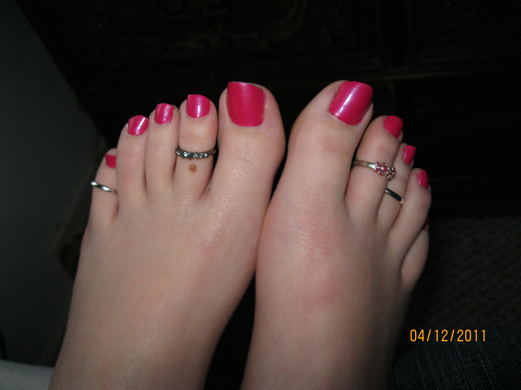 toe rings feet Girl